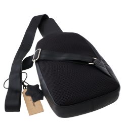 Sportos férfi táska, ergonomikus formával, a lehető legkényelmesebb használatra tervezve, valódi bőr anyagból gyártott minőségi GreenDeed modell.